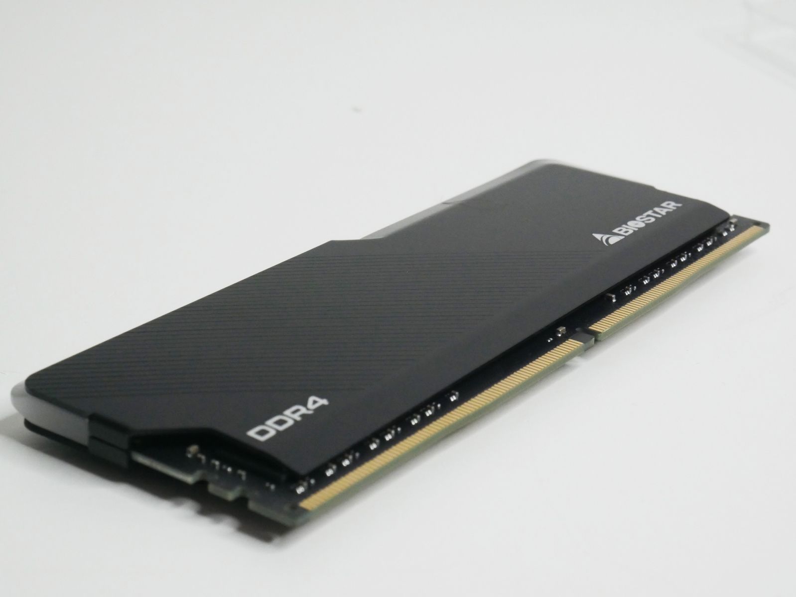 Review Biostar RGB DDR4 GAMING X 16GB 248
