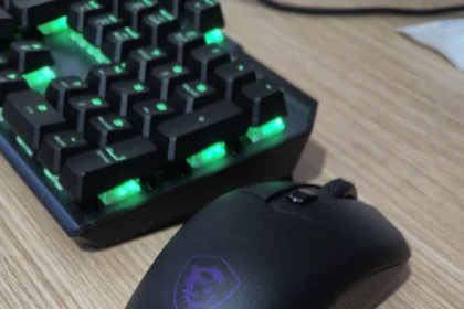 MSI VERSA 300 WIRELESS