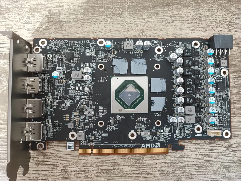 Review AMD Radeon RX 7600 18