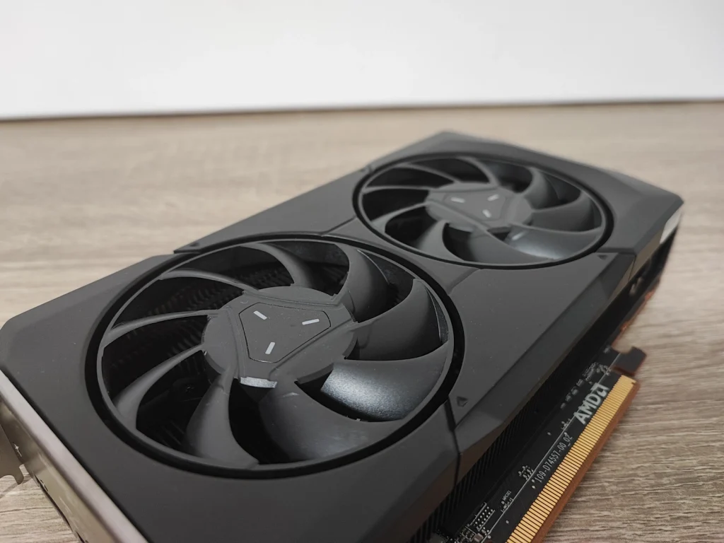 Review AMD Radeon RX 7600 8