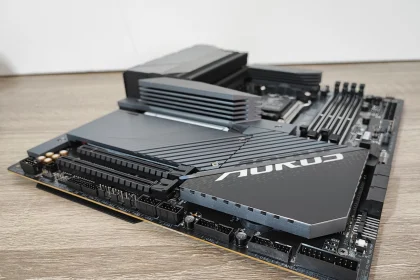 Review Aorus X670E Master 14