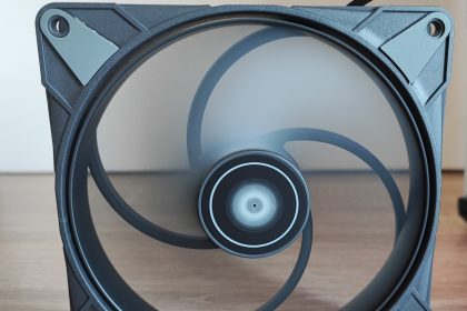 Review Arctic P14 Max 8