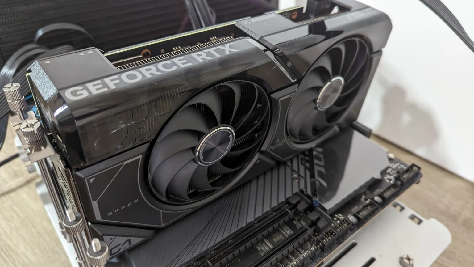 Review ASUS Dual Geforce RTX 4070 12 GB 1