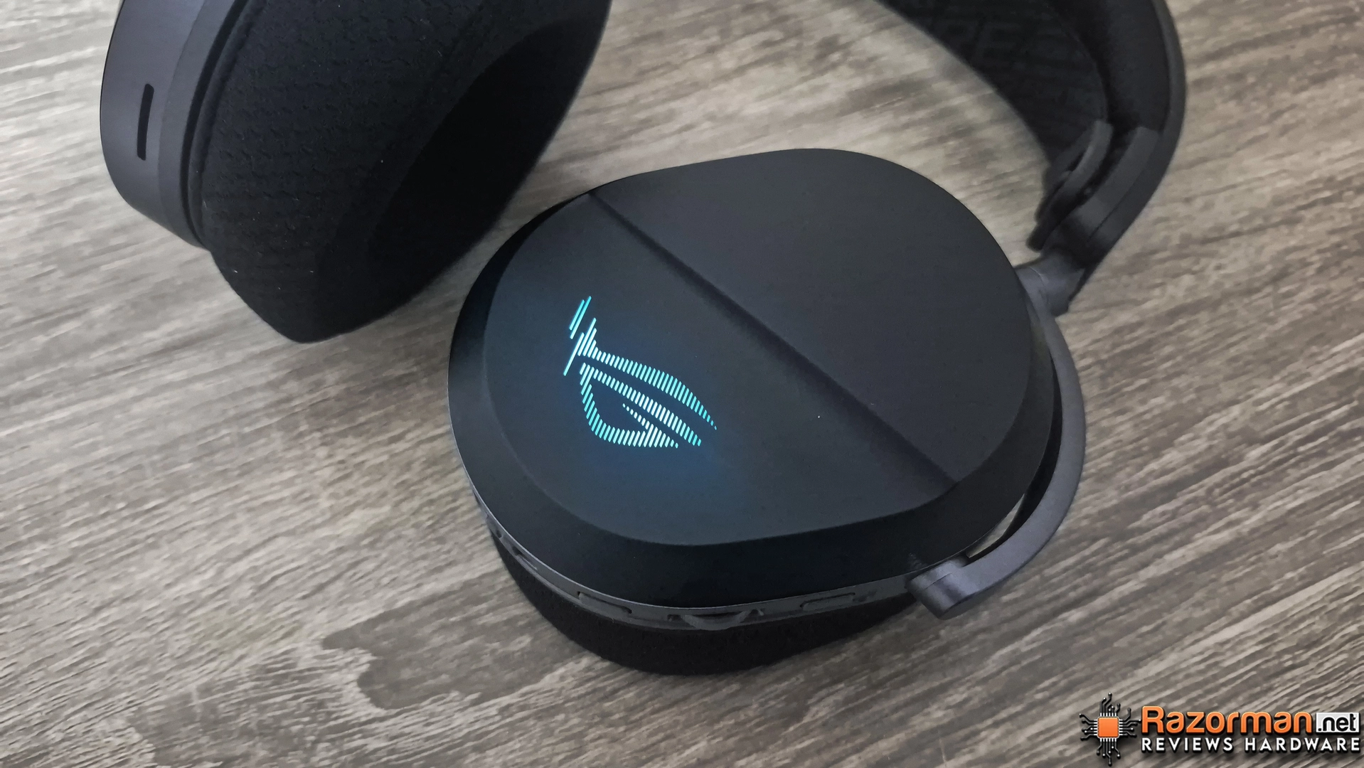sonido e iluminacion asus rog pelta