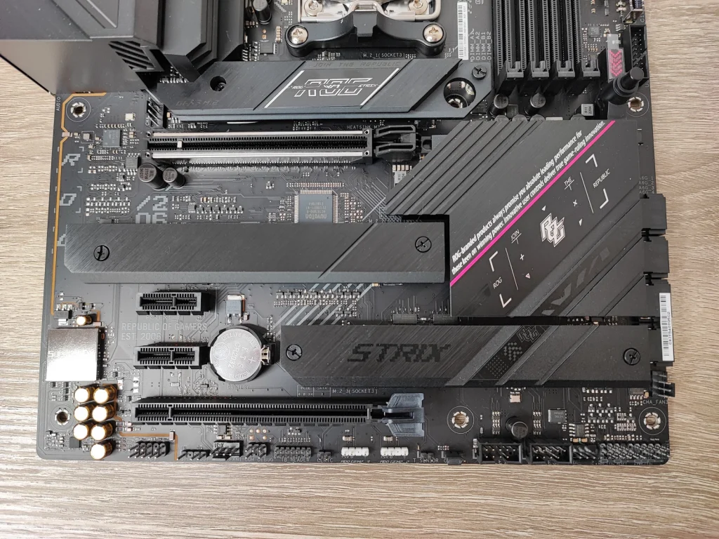 Review ASUS Rog Strix B650E-F Gaming Wifi 18 Review ASUS Rog Strix B650E-F Gaming Wifi 18