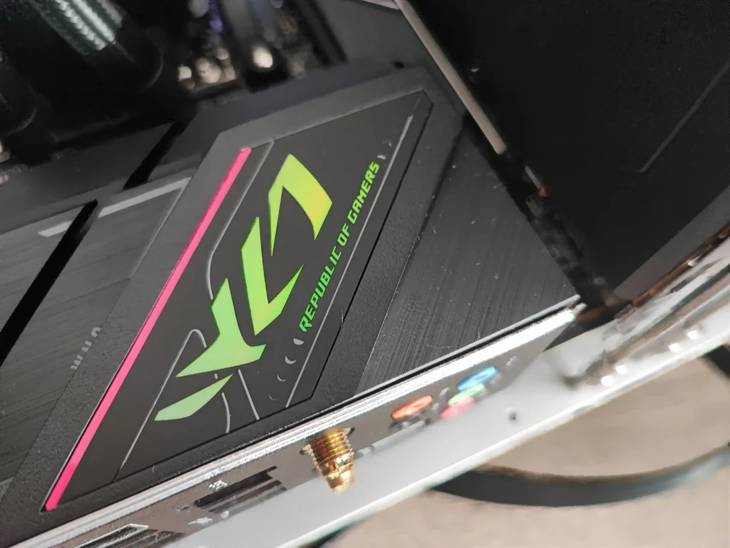 Review ASUS Rog Strix B650E-F Gaming Wifi 2 Review ASUS Rog Strix B650E-F Gaming Wifi 2