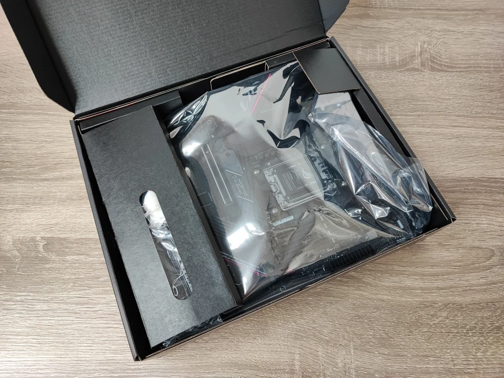 Review ASUS Rog Strix B650E-F Gaming Wifi 6 Review ASUS Rog Strix B650E-F Gaming Wifi 6