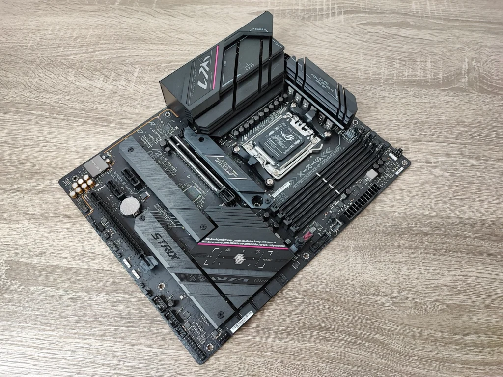 Review ASUS Rog Strix B650E-F Gaming Wifi 8 Review ASUS Rog Strix B650E-F Gaming Wifi 8