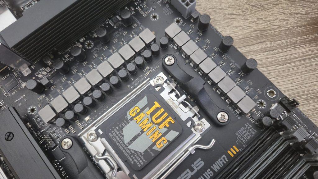 ASUS TUF GAMING X870E-PLUS WIFI ASUS TUF GAMING X870E-PLUS WIFI