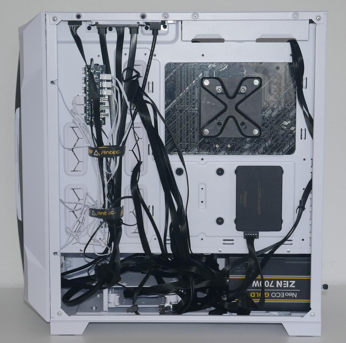 Review Antec DP505 White 26 Review Antec DP505 White 25