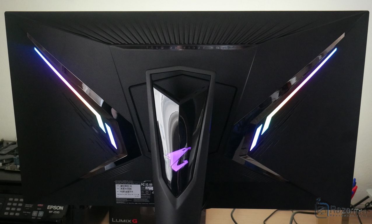 Review Aorus FI32U 13