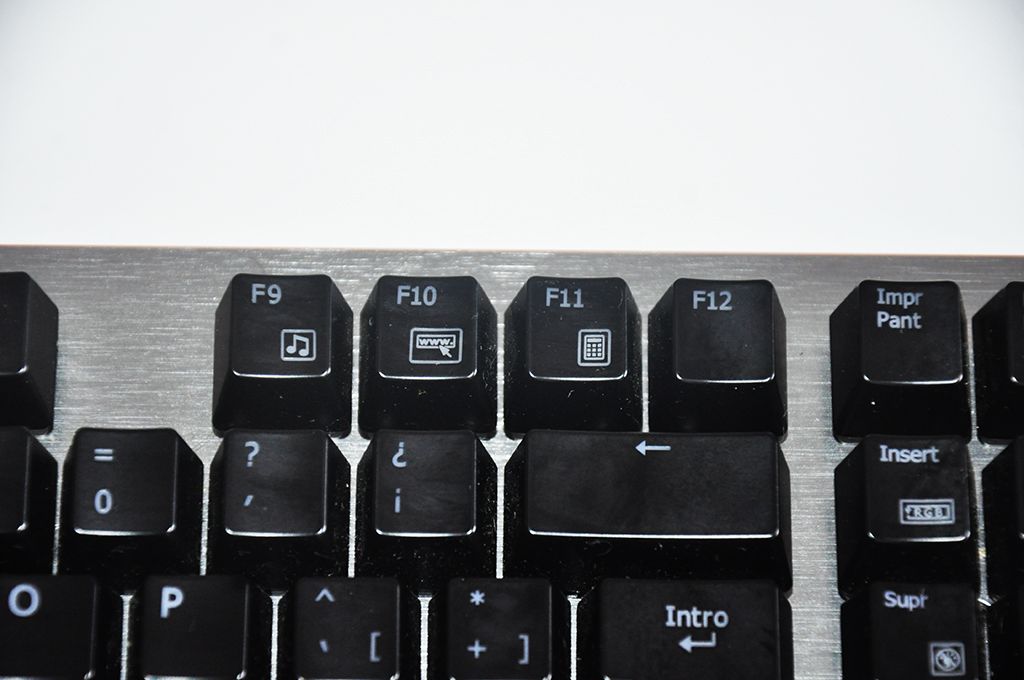 Review Aorus K7 13 Review Aorus K7 12