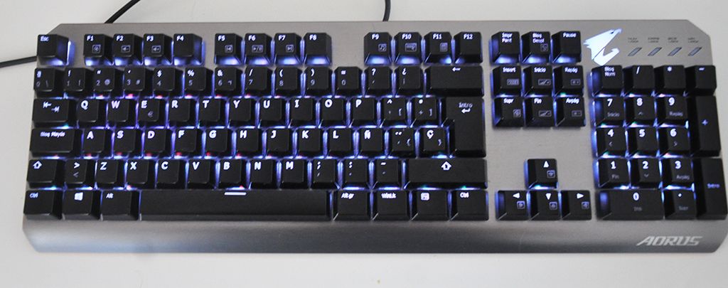 Review Aorus K7 25