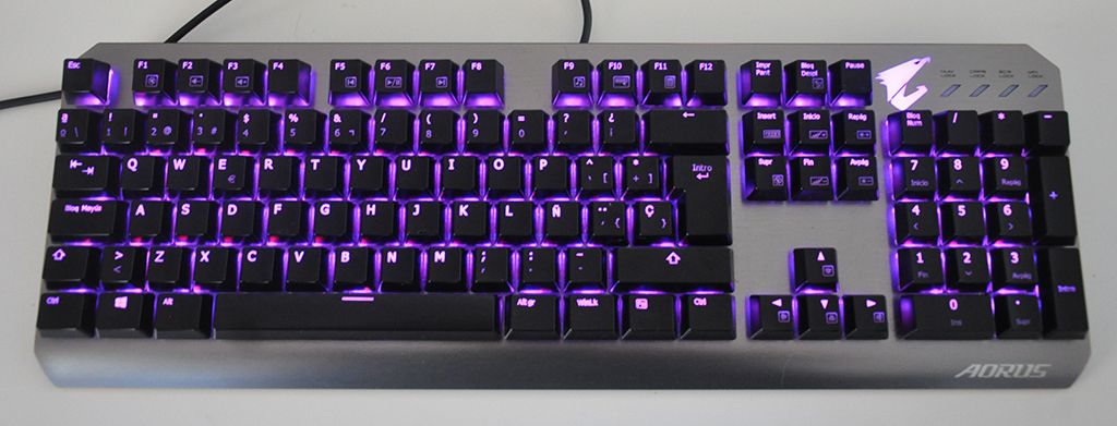 Review Aorus K7 27