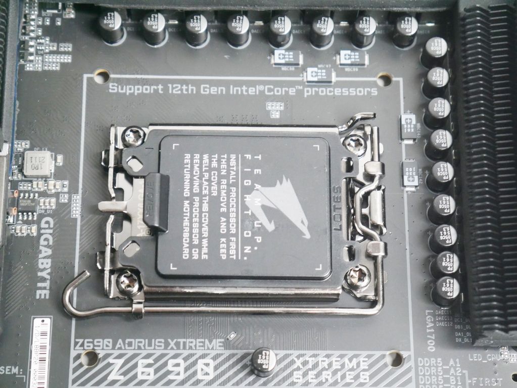 Review Gigabyte Aorus Z690 Xtreme 15 Review Gigabyte Aorus Z690 Xtreme 14