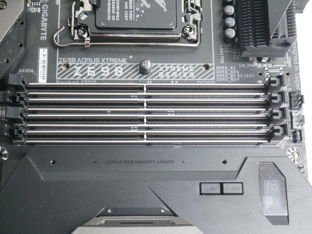 Review Gigabyte Aorus Z690 Xtreme 16 Review Gigabyte Aorus Z690 Xtreme 15