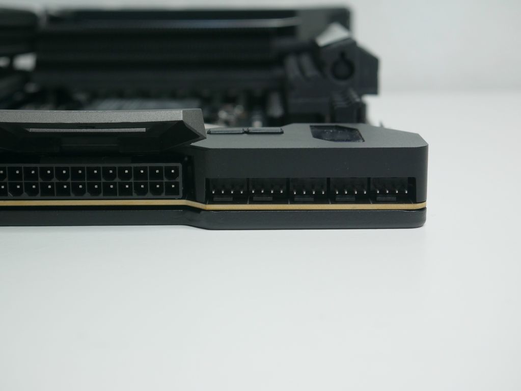 Review Gigabyte Aorus Z690 Xtreme 19 Review Gigabyte Aorus Z690 Xtreme 18
