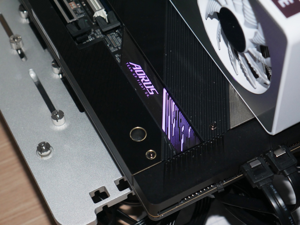Review Gigabyte Aorus Z690 Xtreme 28