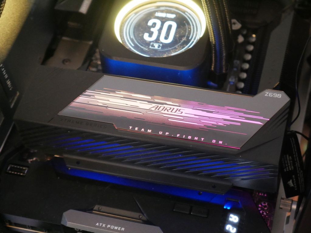 Review Gigabyte Aorus Z690 Xtreme 31