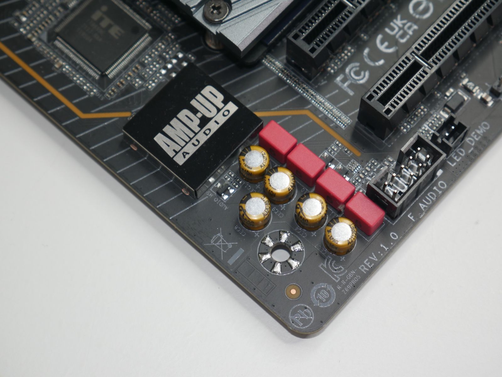 Review Aorus Z690 PRO 19 Review Aorus Z690 PRO 18