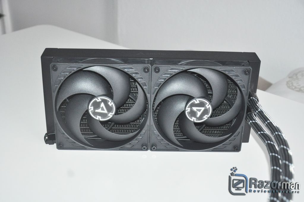 Review Arctic Liquid Freezer II 280 10 Review Arctic Liquid Freezer II 280 9