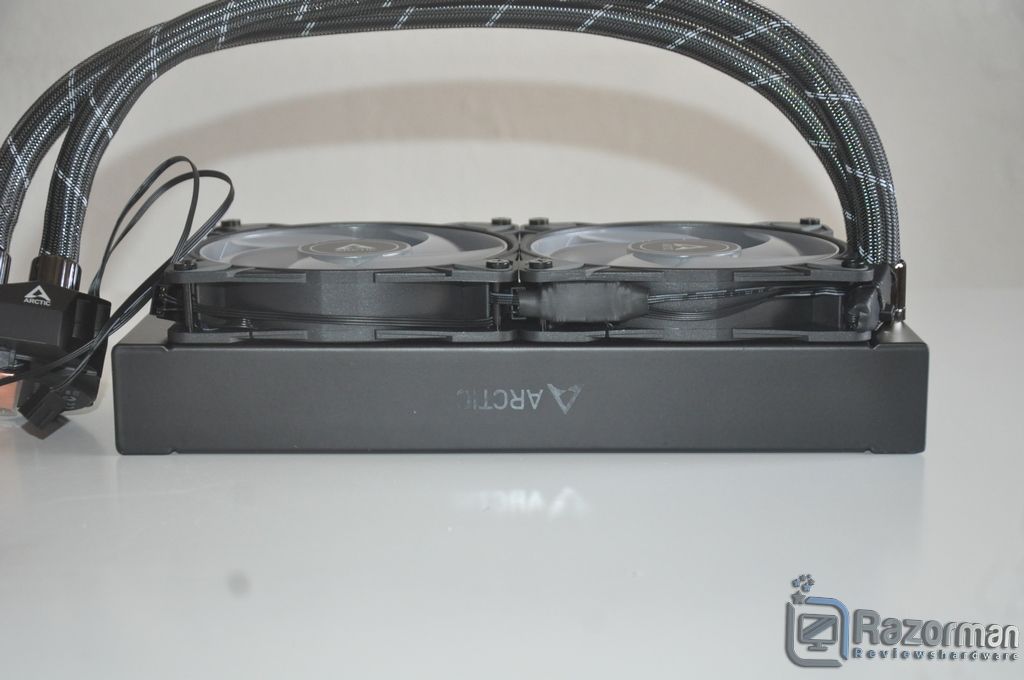 Review Arctic Liquid Freezer II 240 A-RGB 17 Review Arctic Liquid Freezer II 240 A-RGB 16