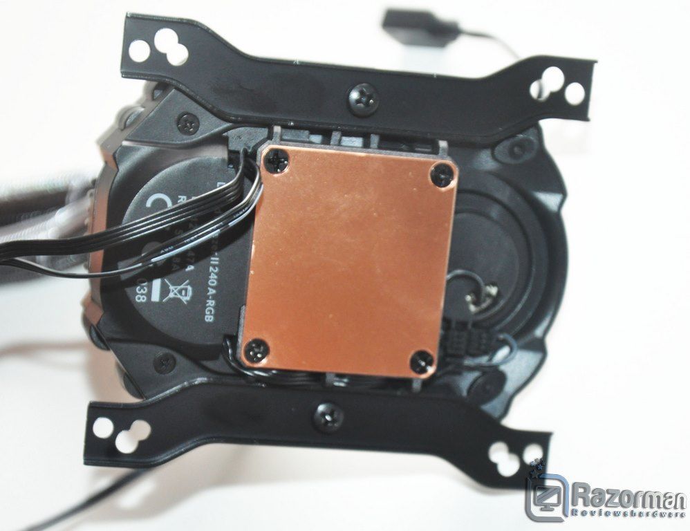Review Arctic Liquid Freezer II 240 A-RGB 23 Review Arctic Liquid Freezer II 240 A-RGB 22