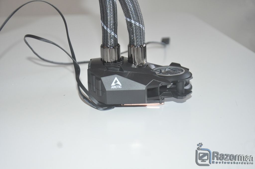Review Arctic Liquid Freezer II 240 A-RGB 11 Review Arctic Liquid Freezer II 240 A-RGB 10