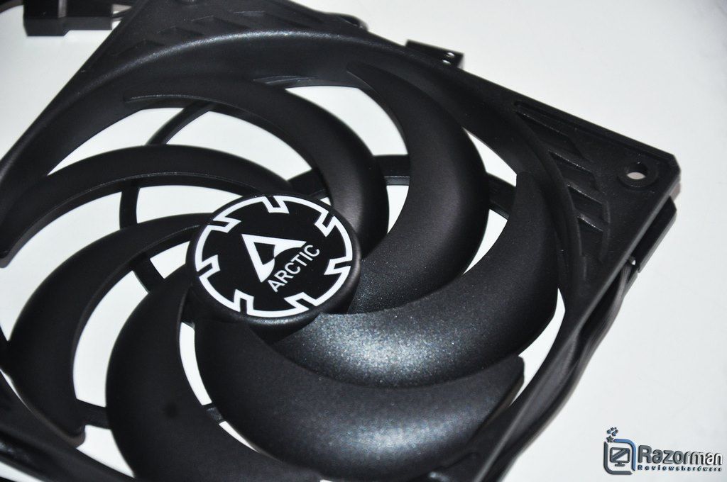 Review Arctic P12 SLIM PWM PST 7 Review Arctic P12 SLIM PWM PST 6