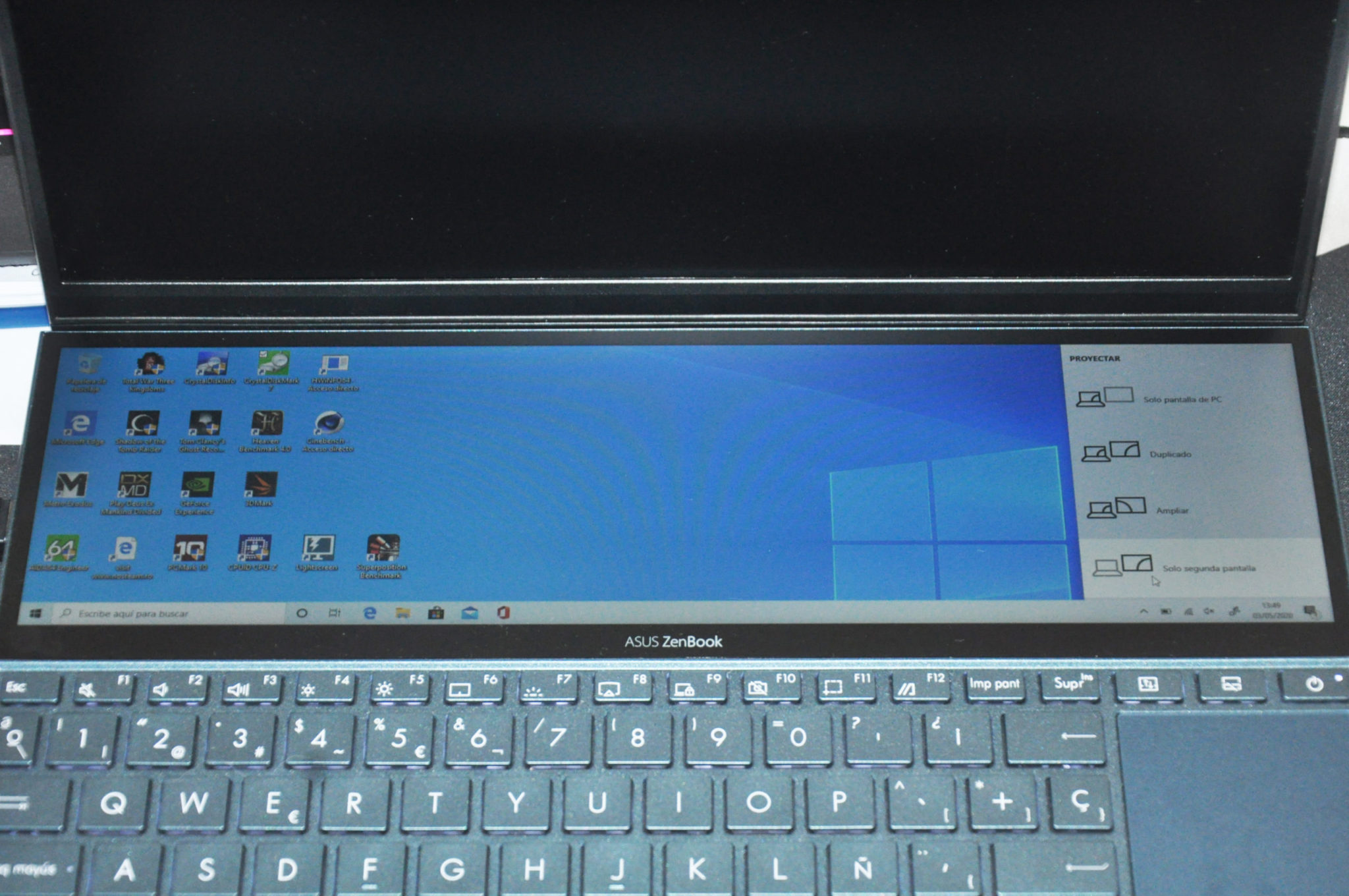 Review Asus Zenbook Duo UX481F 25 Review Asus Zenbook Duo UX481F 25