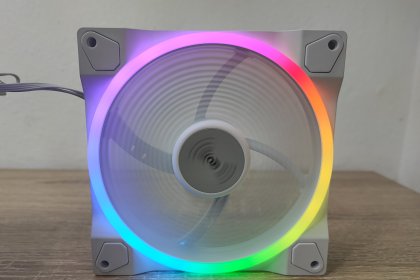Review Be Quiet! Light Wings White 140mm 8
