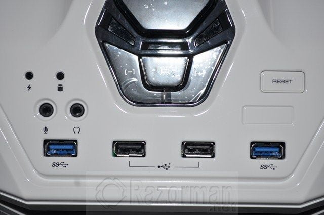 CM STORM STRYKER (12)