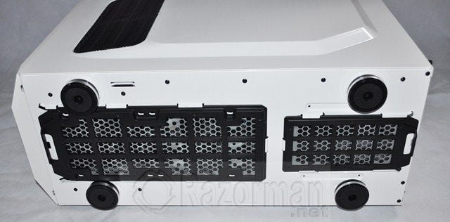 CM STORM STRYKER (26)