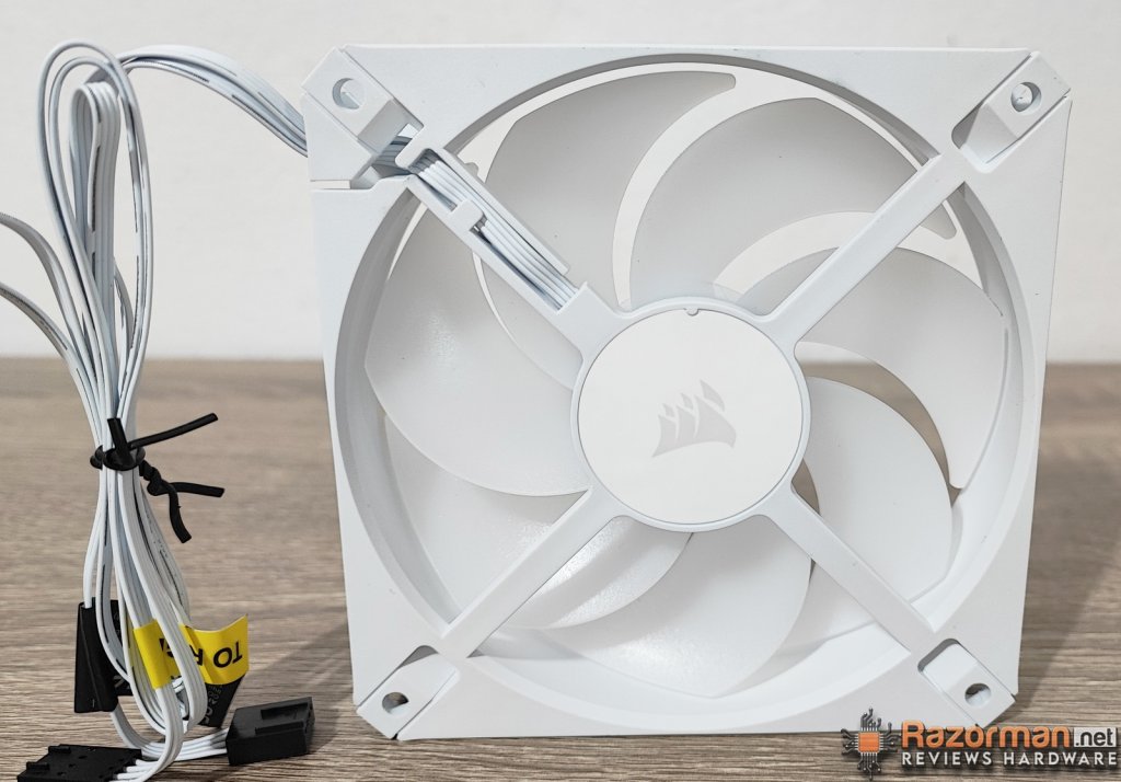 Corsair AR120 RGB Corsair AR120 RGB