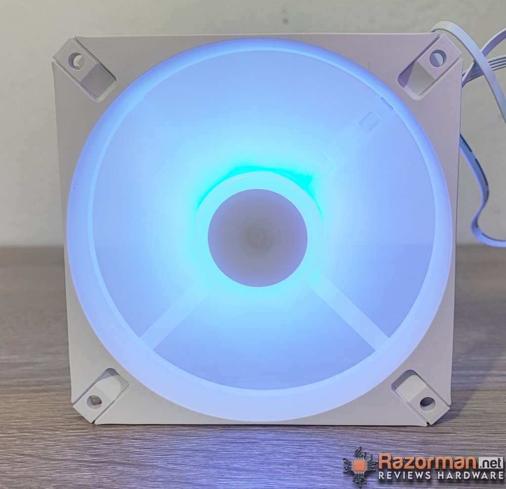 Corsair AR120 RGB Corsair AR120 RGB