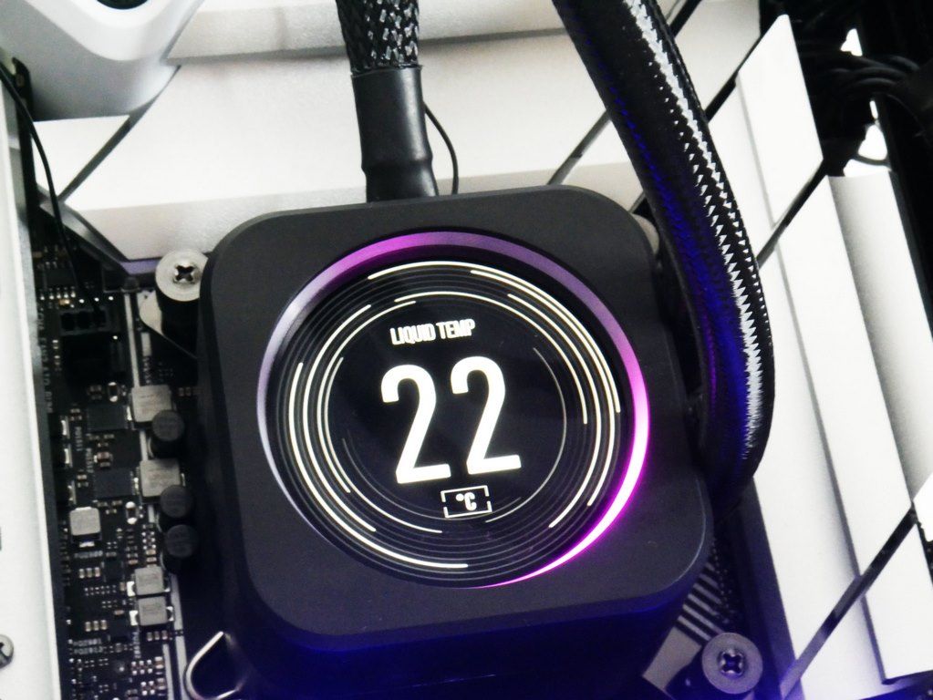 Review Corsair iCUE H100i Elite LCD 8