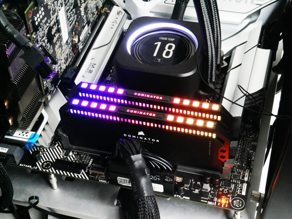 Review Corsair Dominator Platinum RGB DDR5 5200 Mhz 16 Review Corsair Dominator Platinum RGB DDR5 5200 Mhz 15