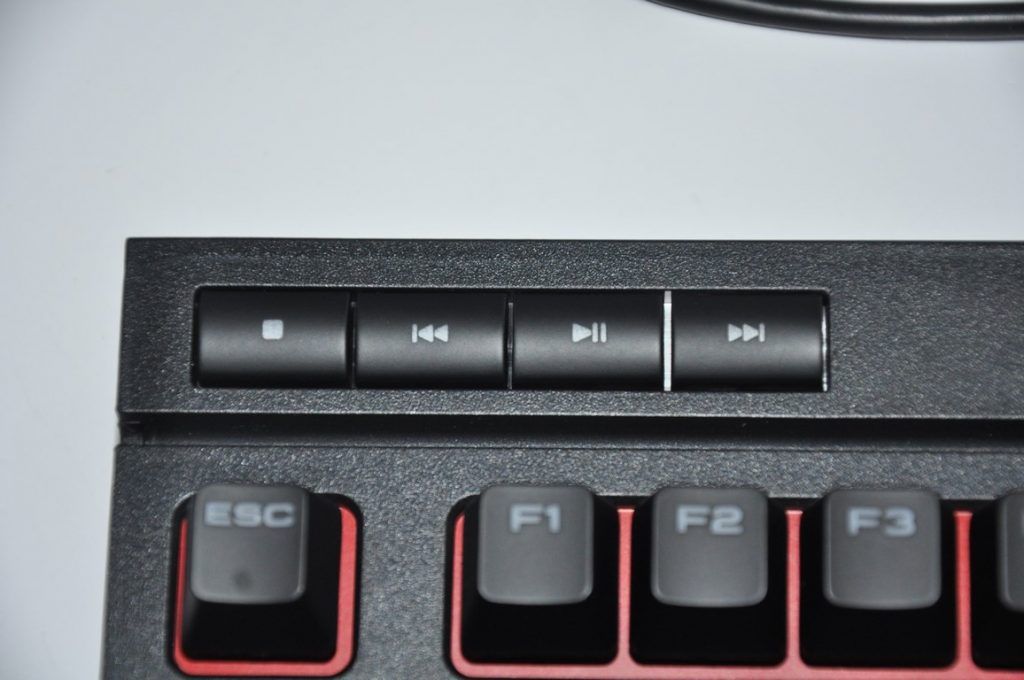 Review Corsair K63 9