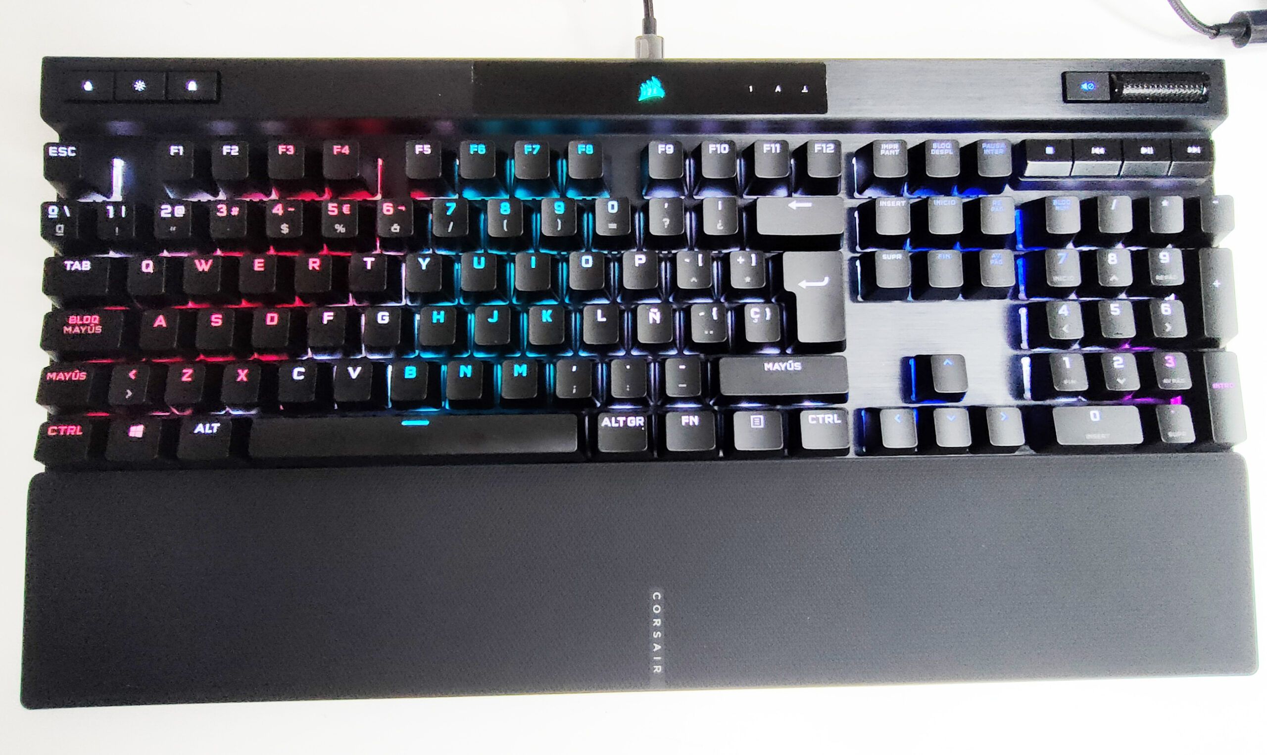 Review Corsair K70 RGB PRO 39