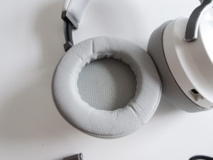 Review Corsair Virtuoso RGB Wireless 26