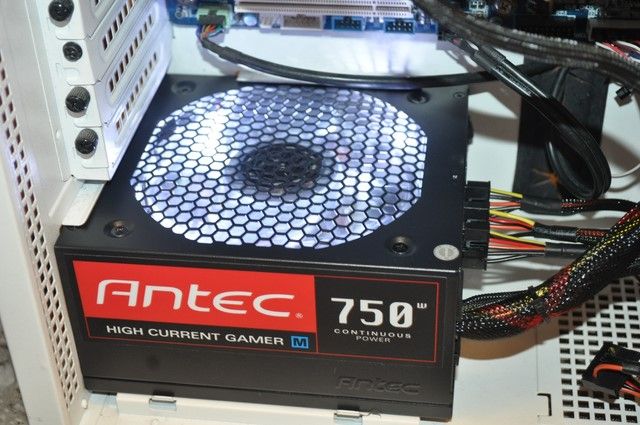 Review ANTEC HCG-750M 1