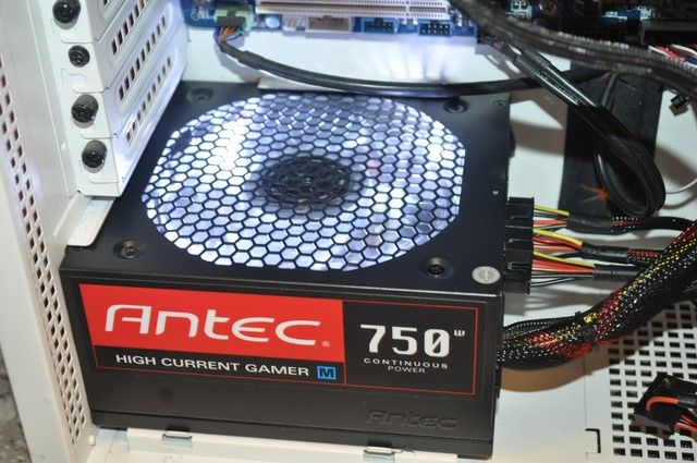 Review ANTEC HCG-750M 2