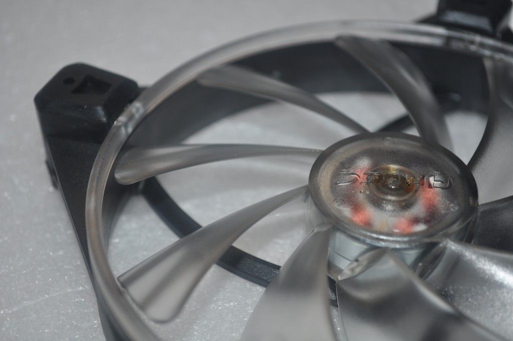 Review Antec TrueQuiet 120 UFO 17 DSC_6404