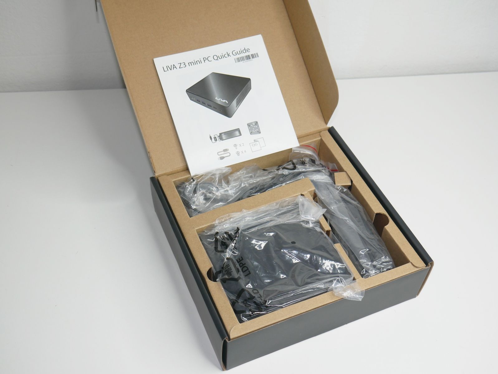 Review ECS Liva Z3 6 Review ECS Liva Z3 6