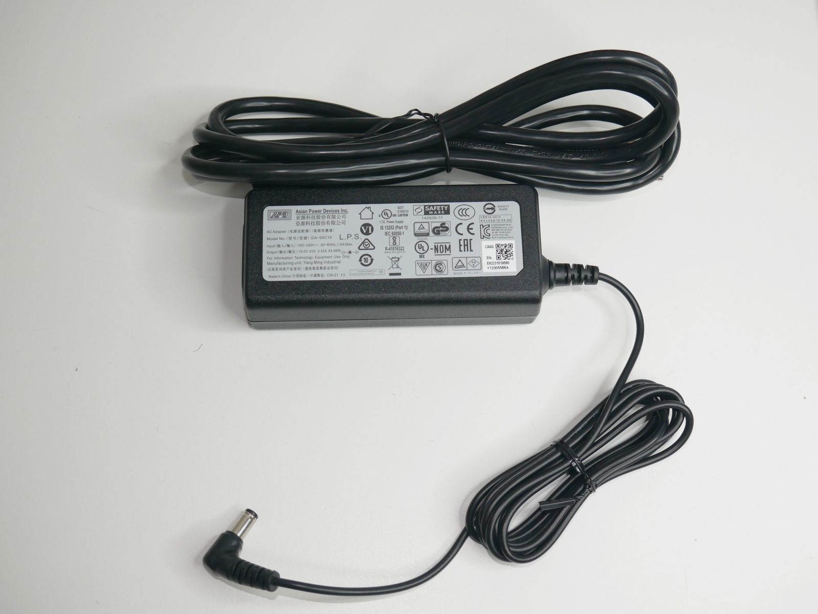 Review ECS Liva Z3 8 Review ECS Liva Z3 8