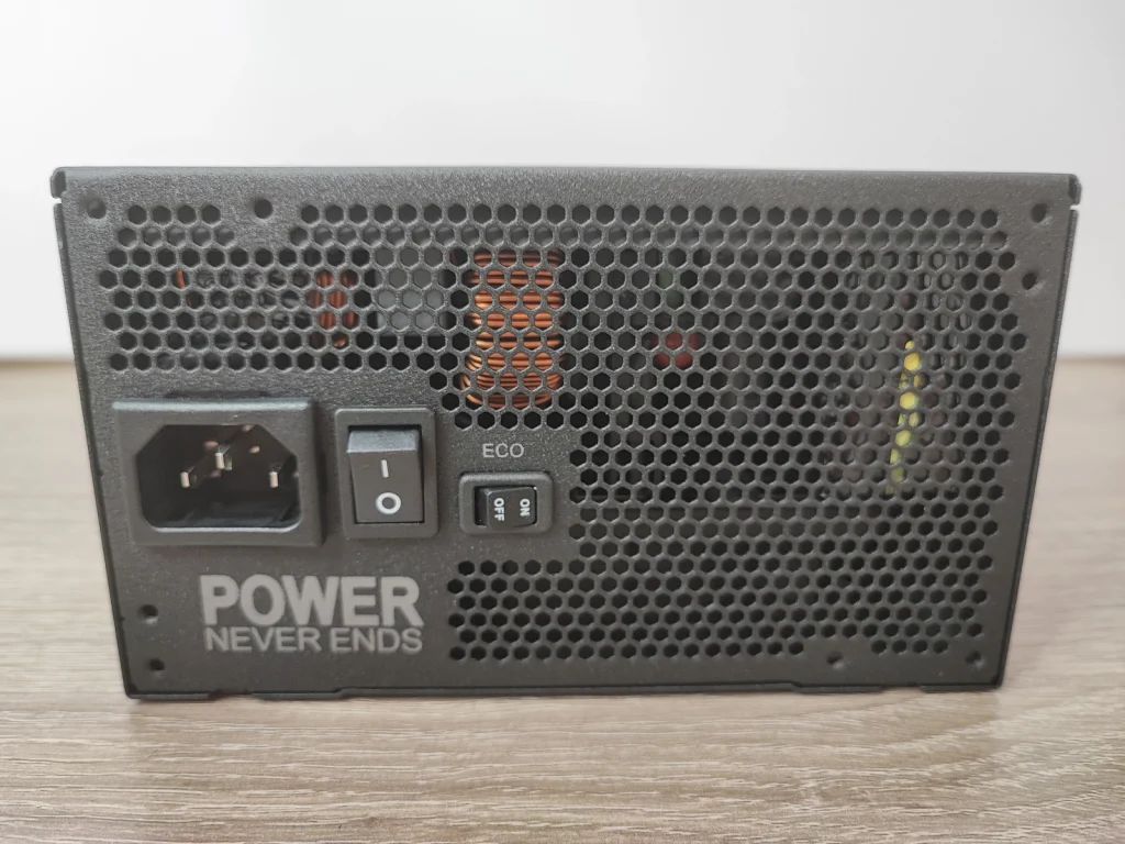 Review FSP Hydro G PRO ATX3.0 11