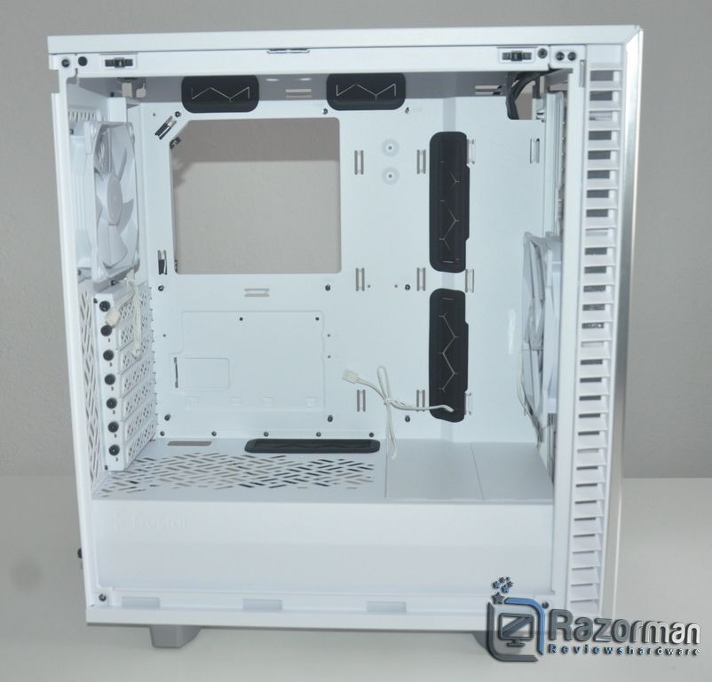 Review Fractal Define 7 Compact Light Tempered Glass 22