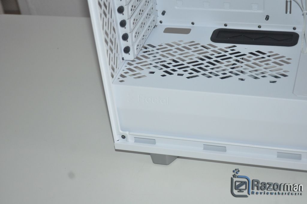 Review Fractal Define 7 Compact Light Tempered Glass 25