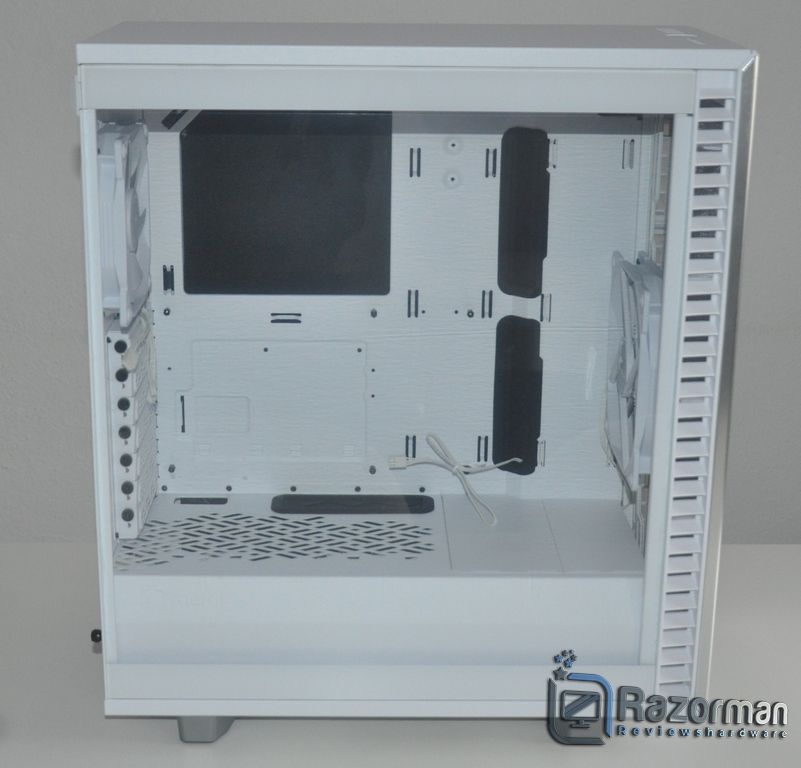 Review Fractal Define 7 Compact Light Tempered Glass 11