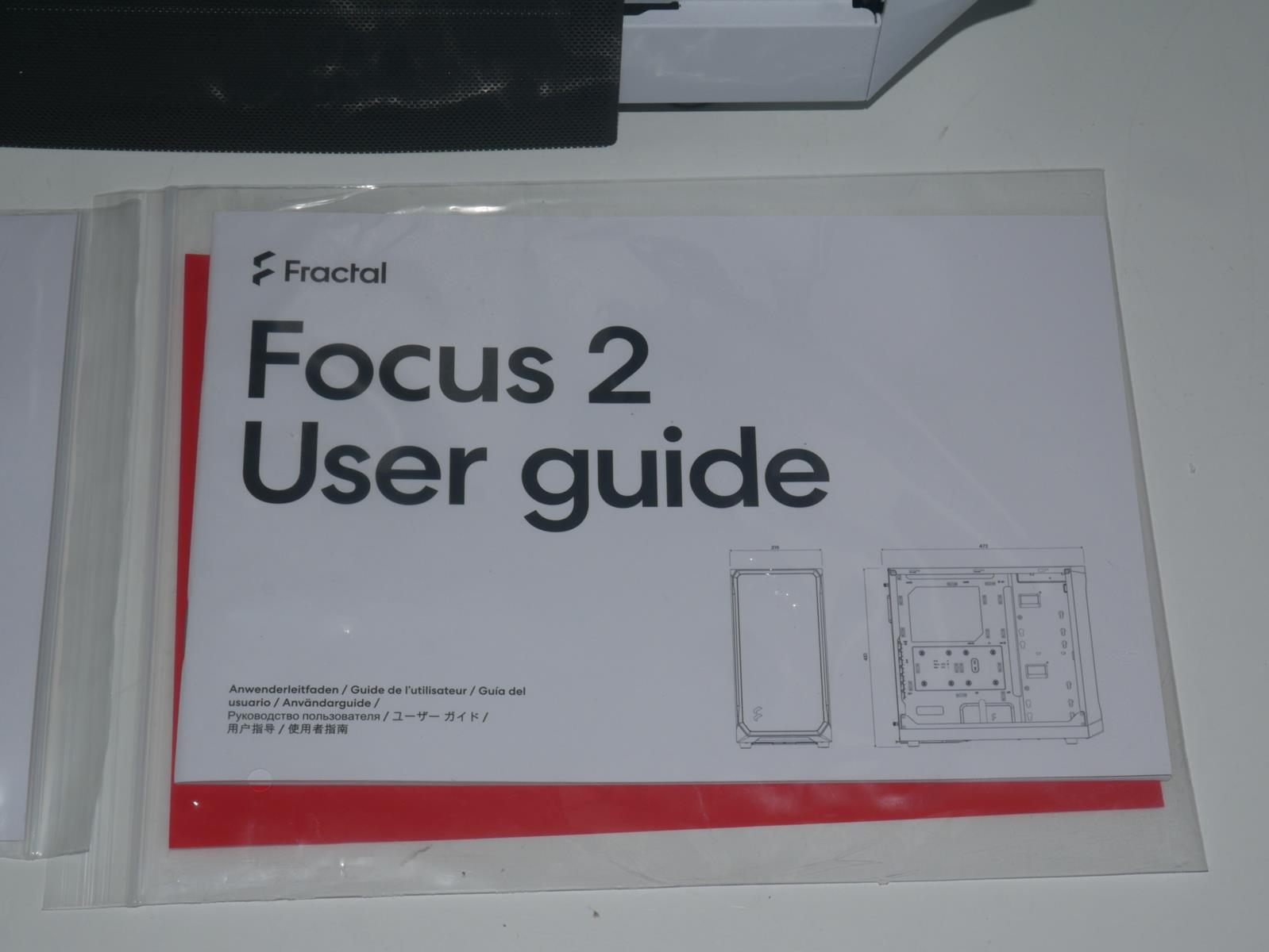 Review Fractal Focus 2 RGB White 26